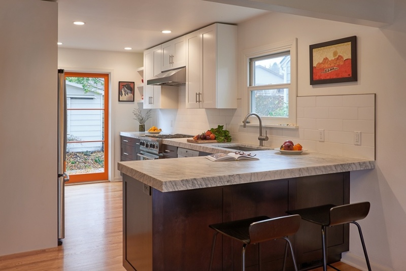 5 Practical Kitchen Peninsula Ideas For Your Remodel    DSC3646 11   800px 